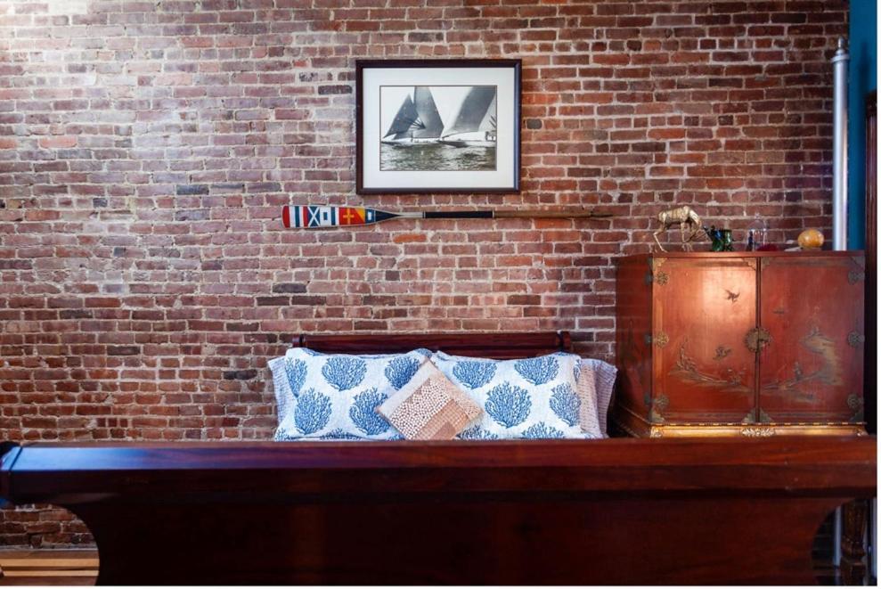 Northern Lights Mansion Bed & Breakfast 3*