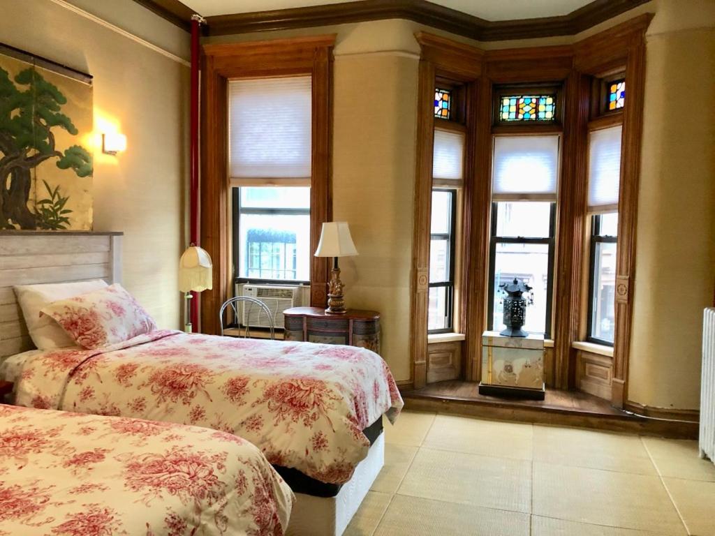 Northern Lights Mansion Bed & Breakfast 3*