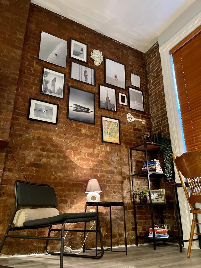 Cozy Studio In Hell's Kitchen Apartment *