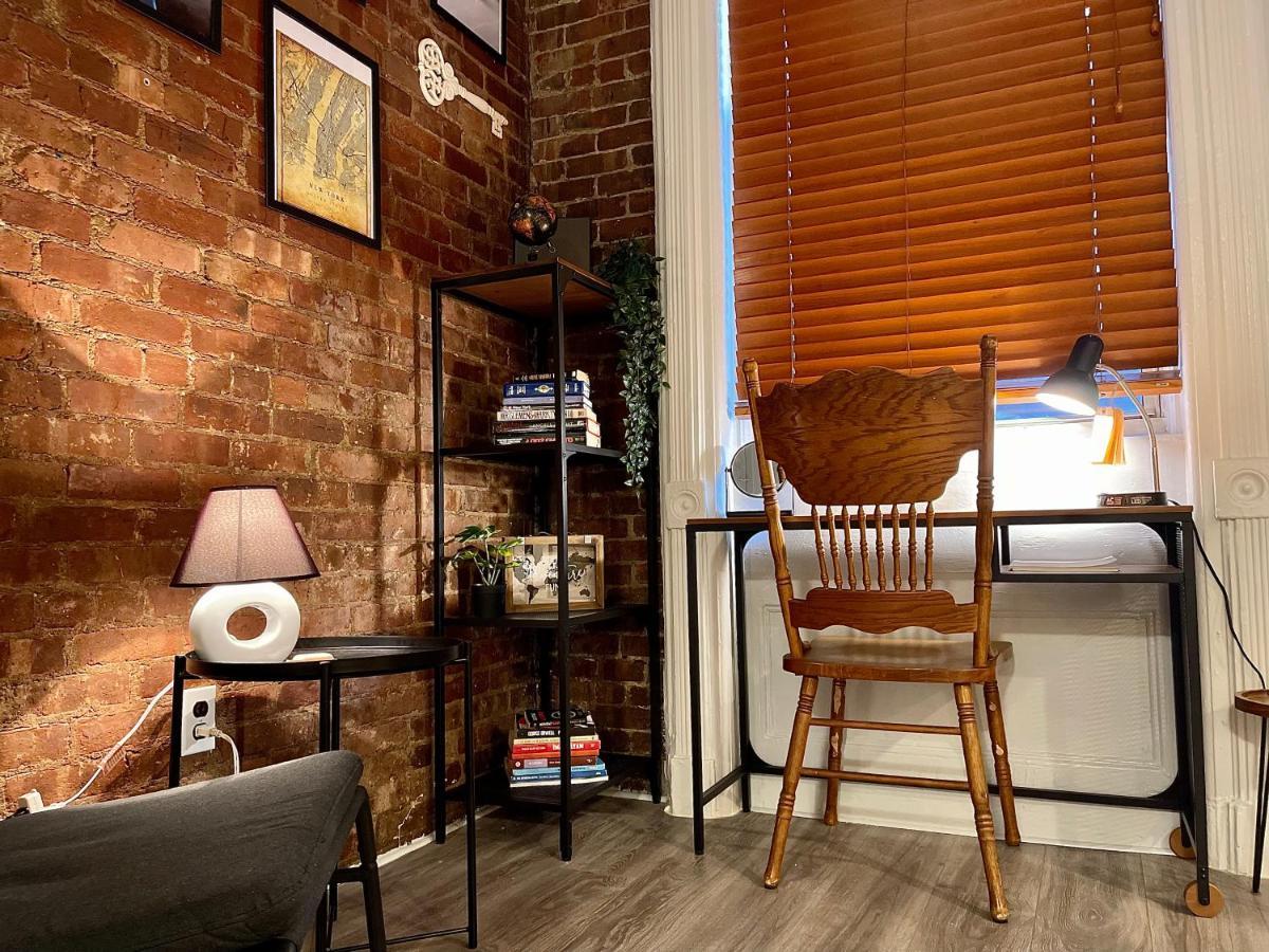 Cozy Studio In Hell's Kitchen New York