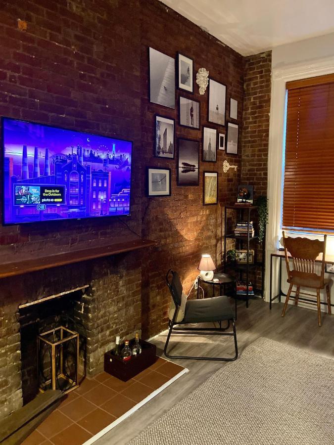 Cozy Studio In Hell's Kitchen Apartment