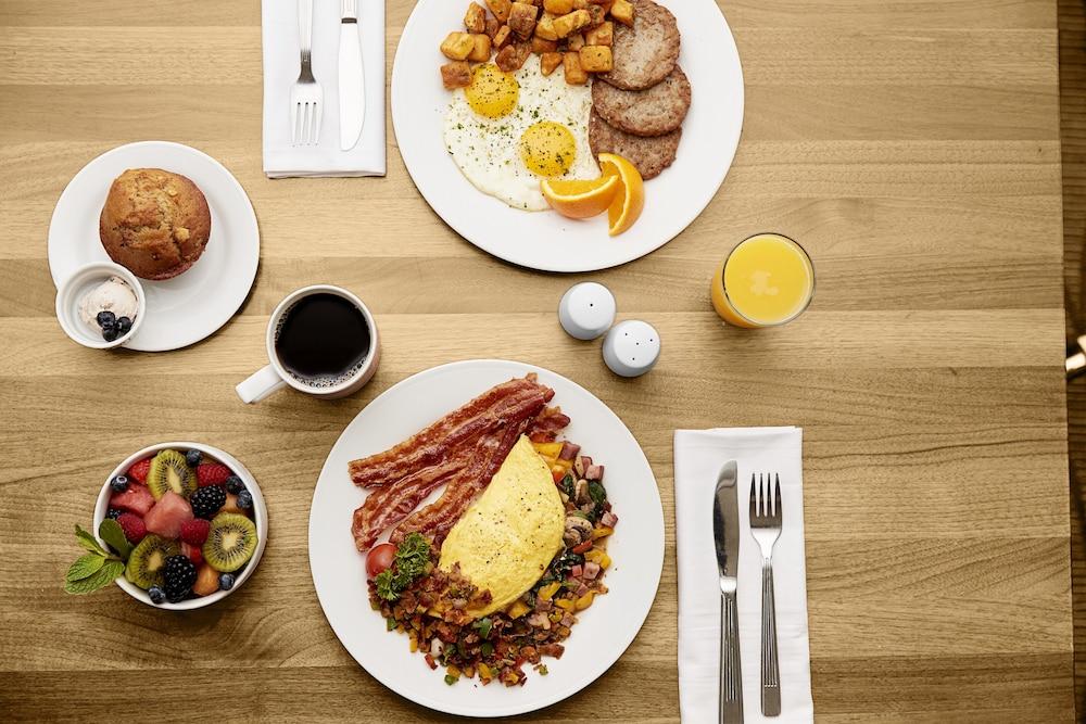 Hilton Garden Park South-midtown West Hotel 3*