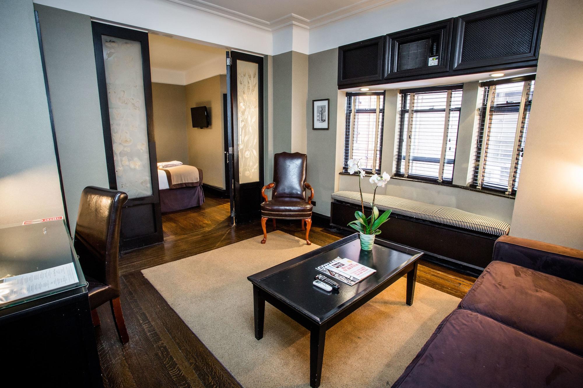 Mansfield Aparthotel 4*