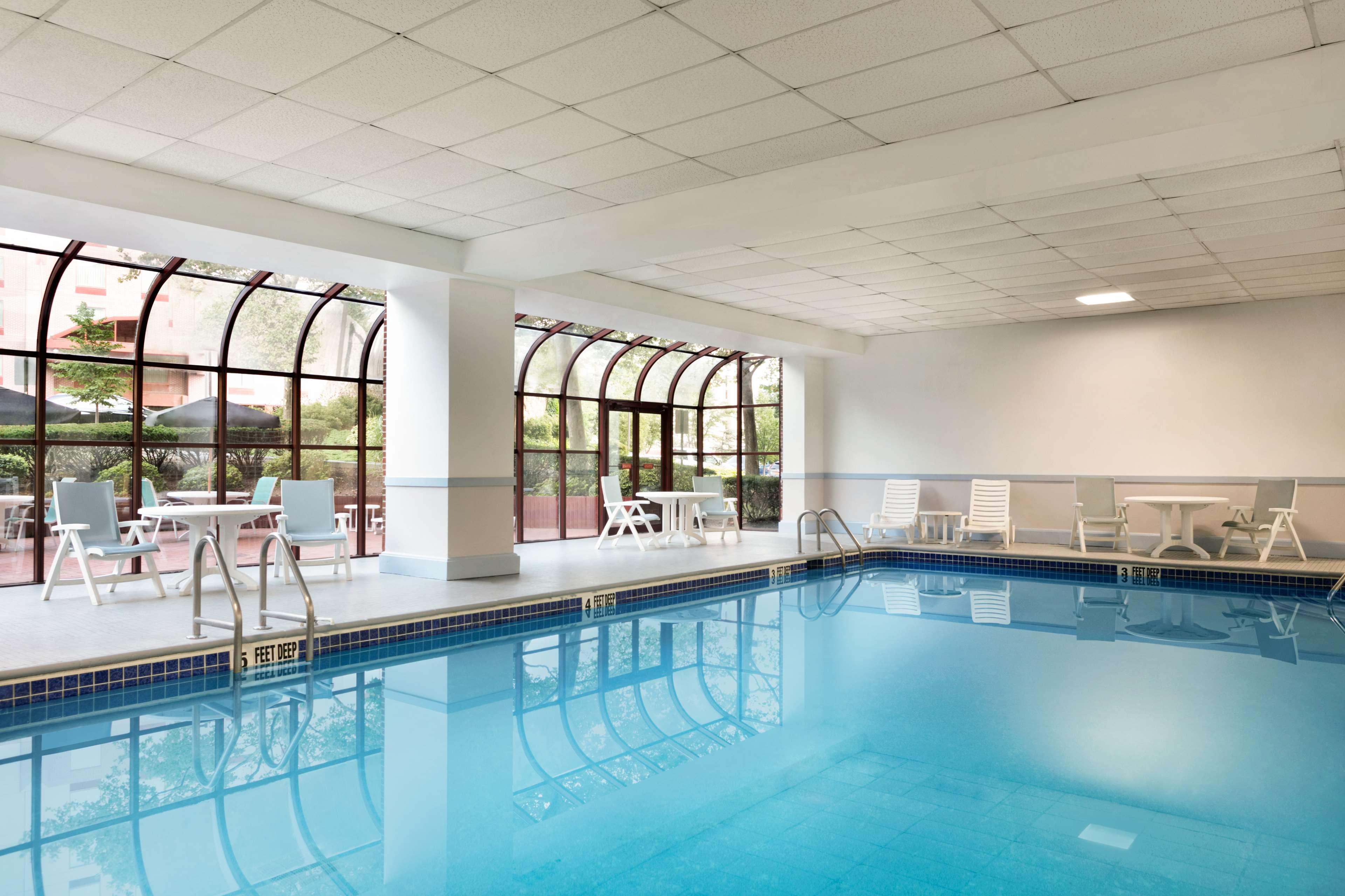 Doubletree By Hilton New York-laguardia Hotel New York