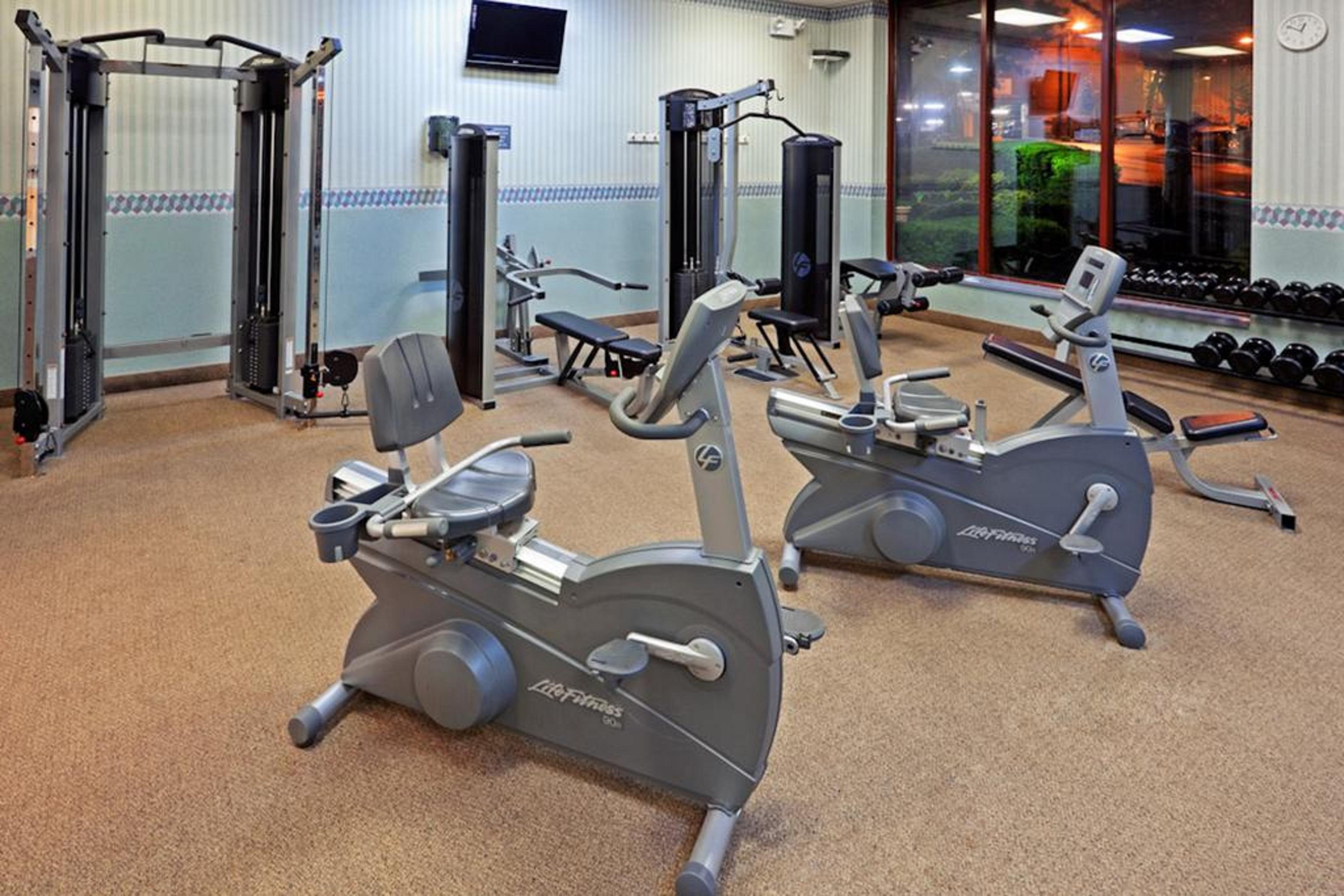 Doubletree By Hilton New York-laguardia 3*