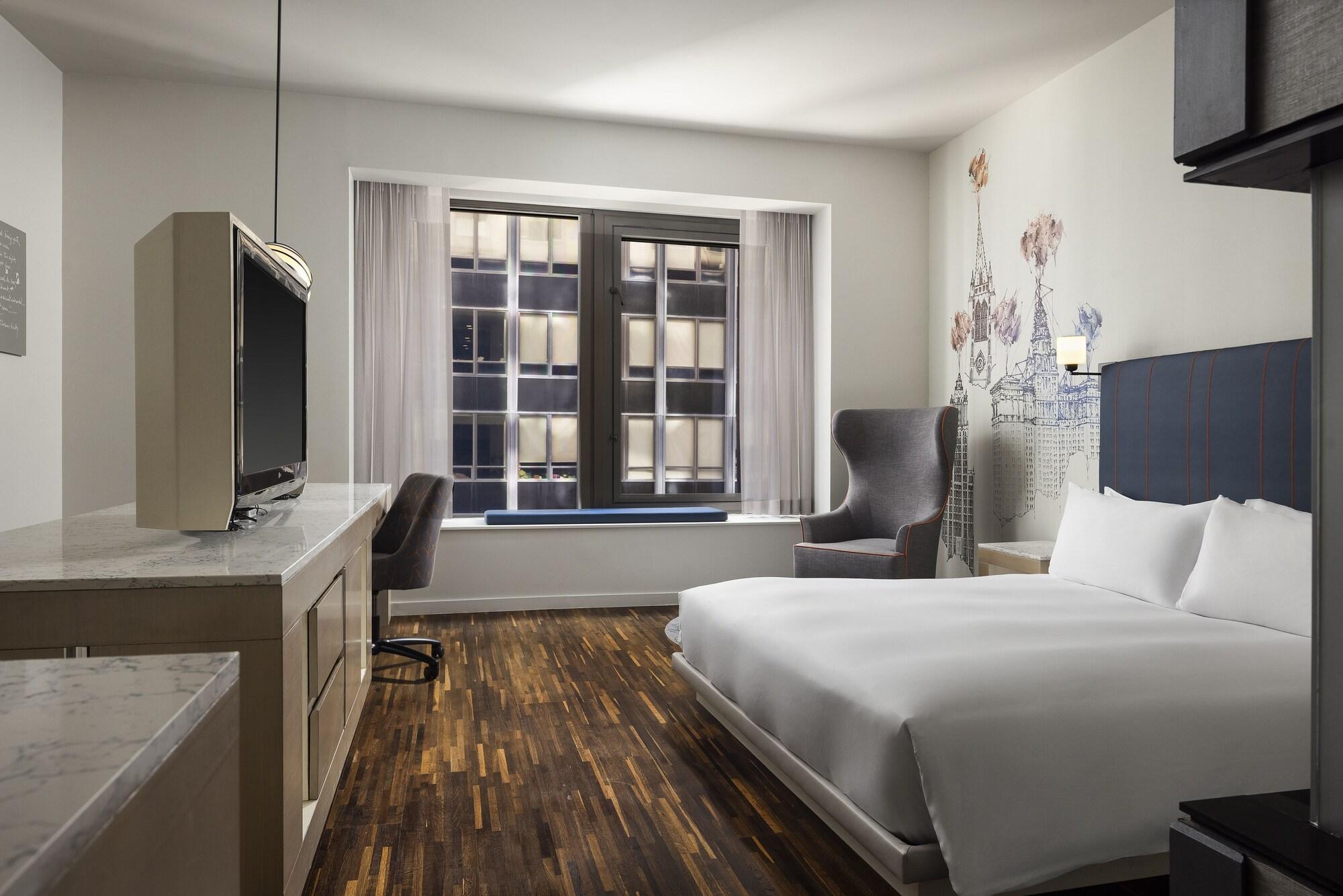 Hyatt Centric Street 4*