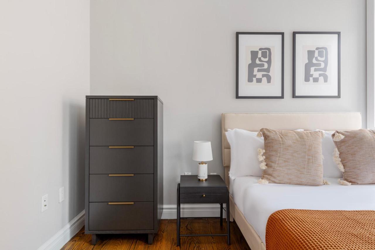 East Village 2br W Wd Nr Groceries Shops Nyc-1235 Apartment New York