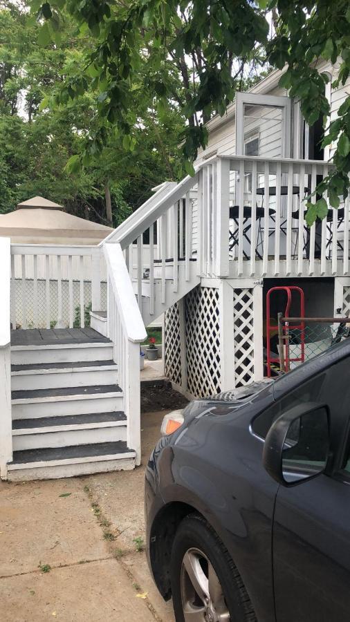 Cozzy With Private Entrance And Drive Way Homestay