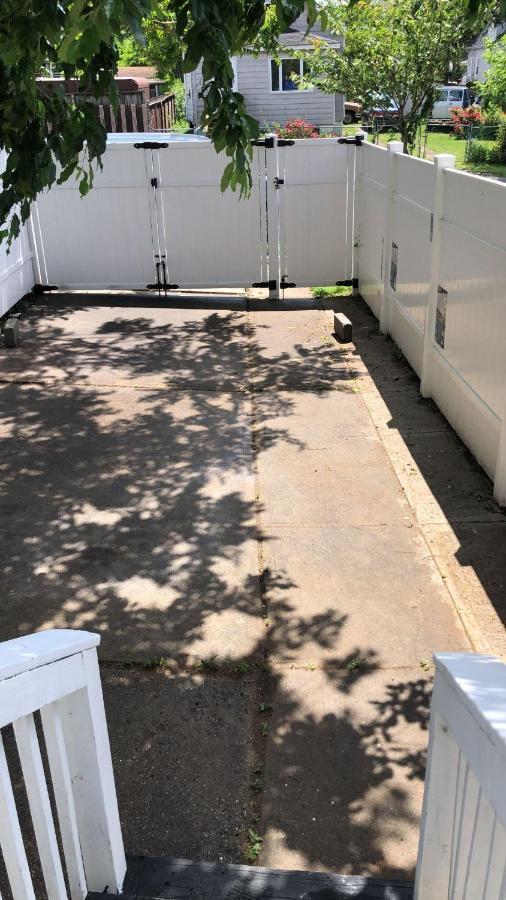 Homestay Cozzy With Private Entrance And Drive Way