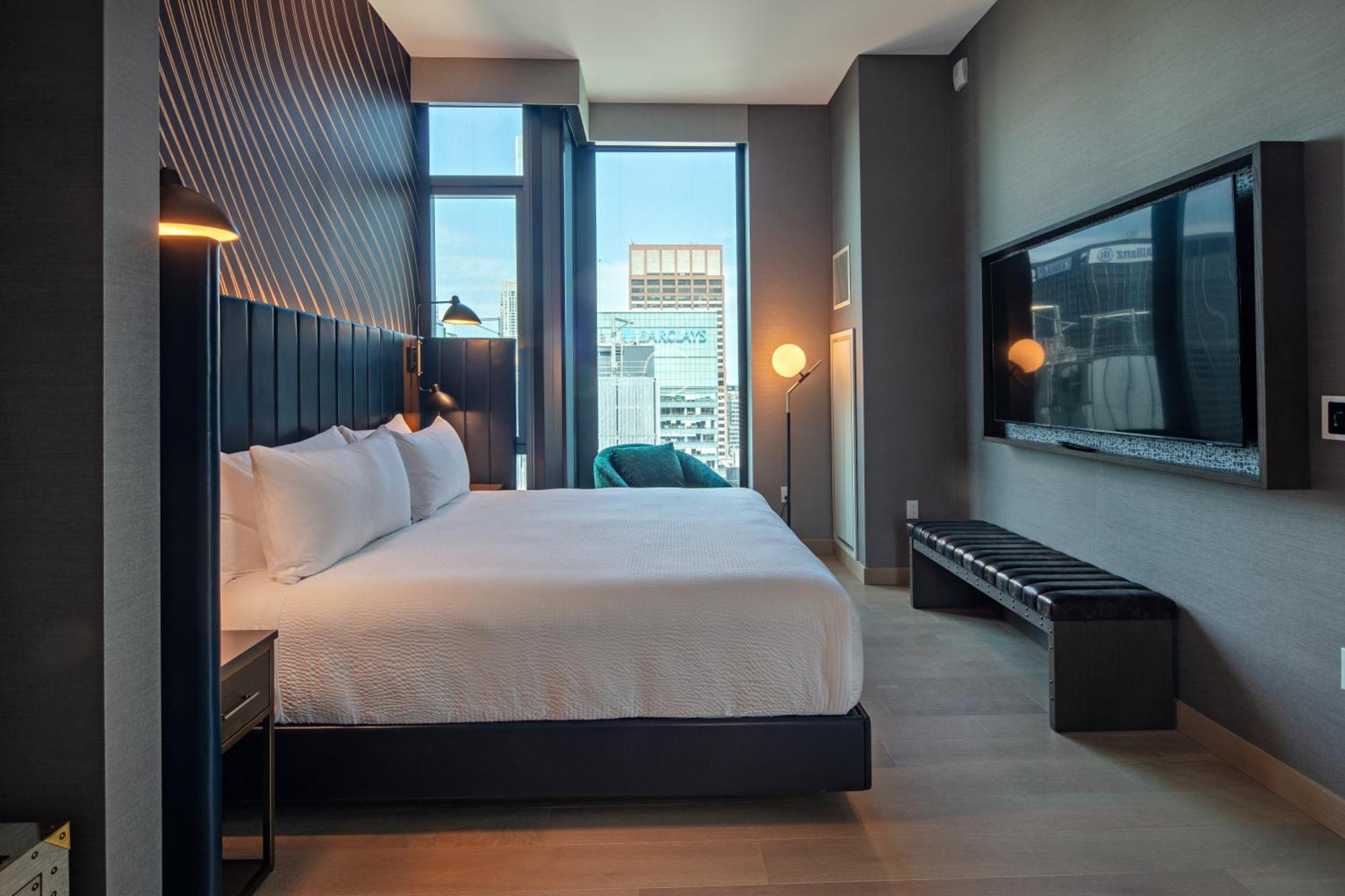 Tempo By Hilton Times Square 4*