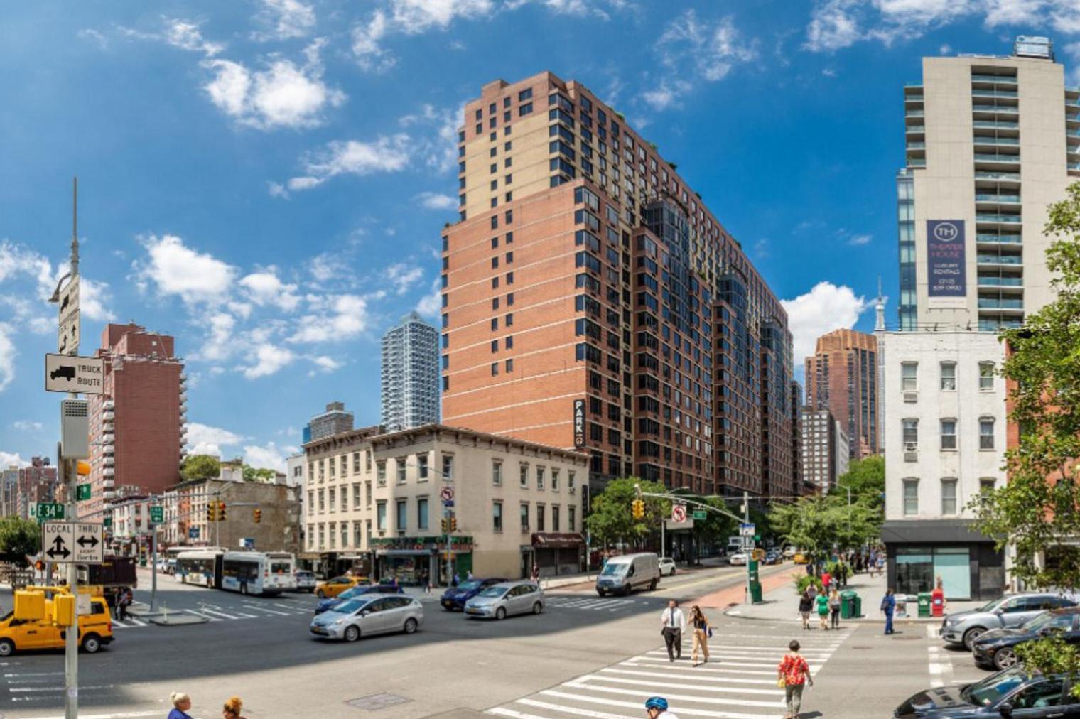 Murray Hill 1br W Gym Doorman Pool Rooftop Nyc-585 Apartment New York
