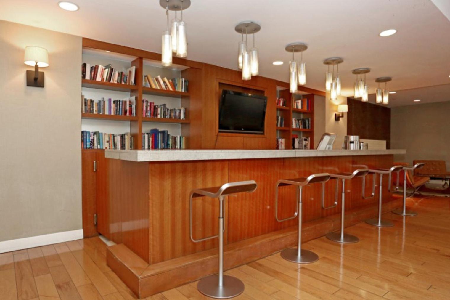 Murray Hill 1br W Gym Doorman Pool Rooftop Nyc-585 New York