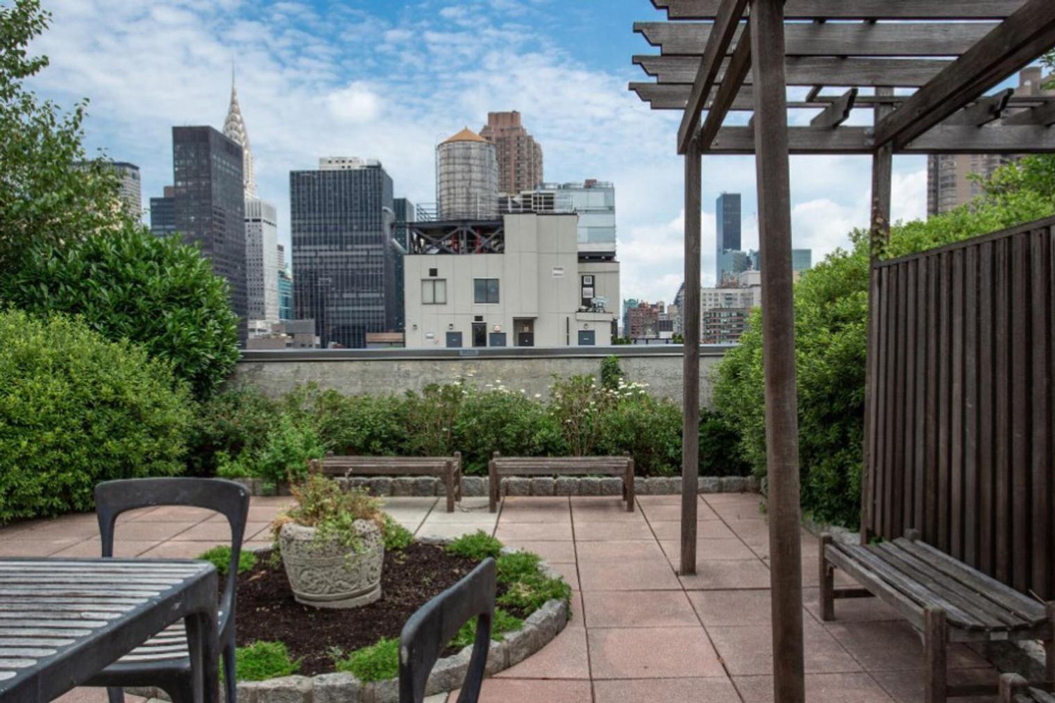 Murray Hill 1br W Gym Doorman Pool Rooftop Nyc-585 Apartment New York