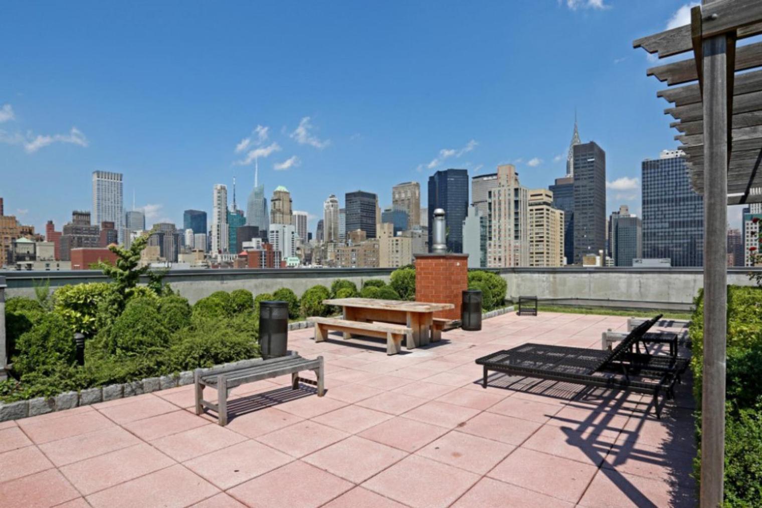 Murray Hill 1br W Gym Doorman Pool Rooftop Nyc-585