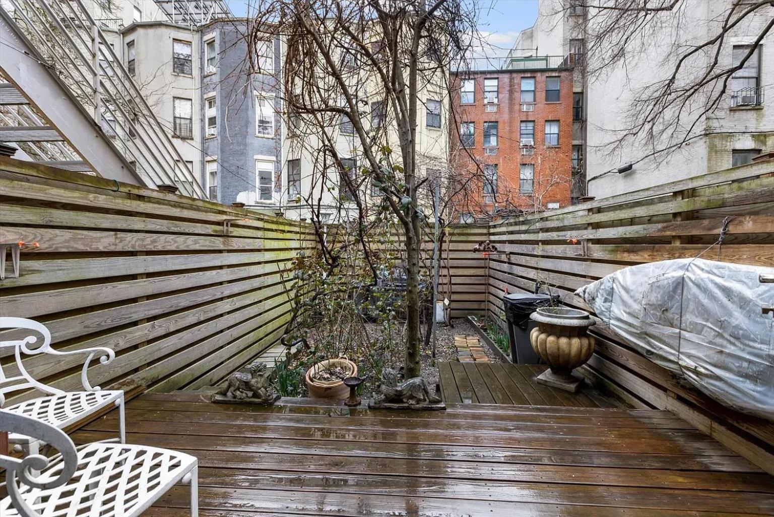 Northern Lights Mansion 3* New York