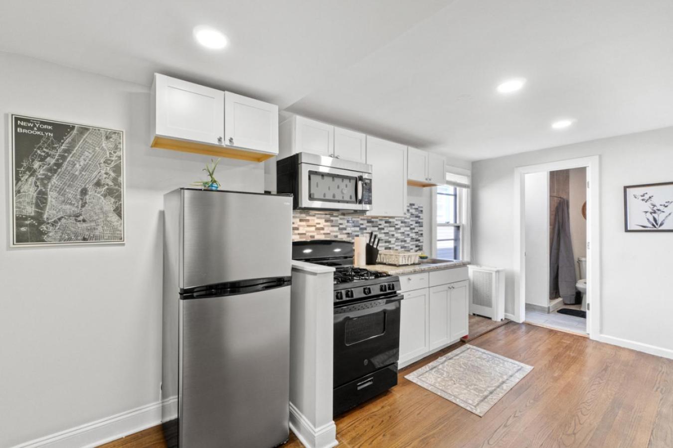 Holiday home The Whimsical Estate Sleeps 16plus 20m To Nyc Free Parking