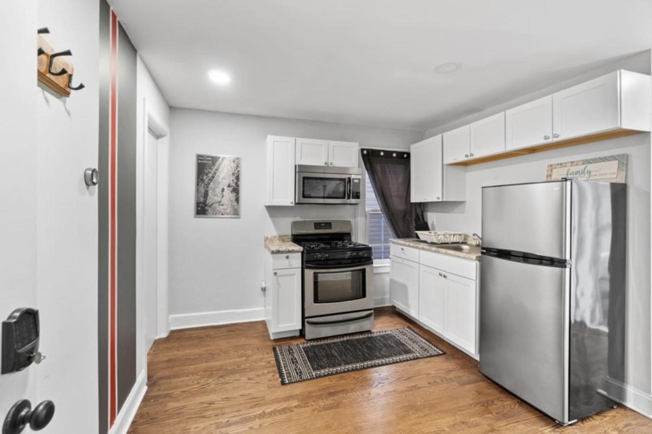 Holiday home The Whimsical Estate Sleeps 16plus 20m To Nyc Free Parking