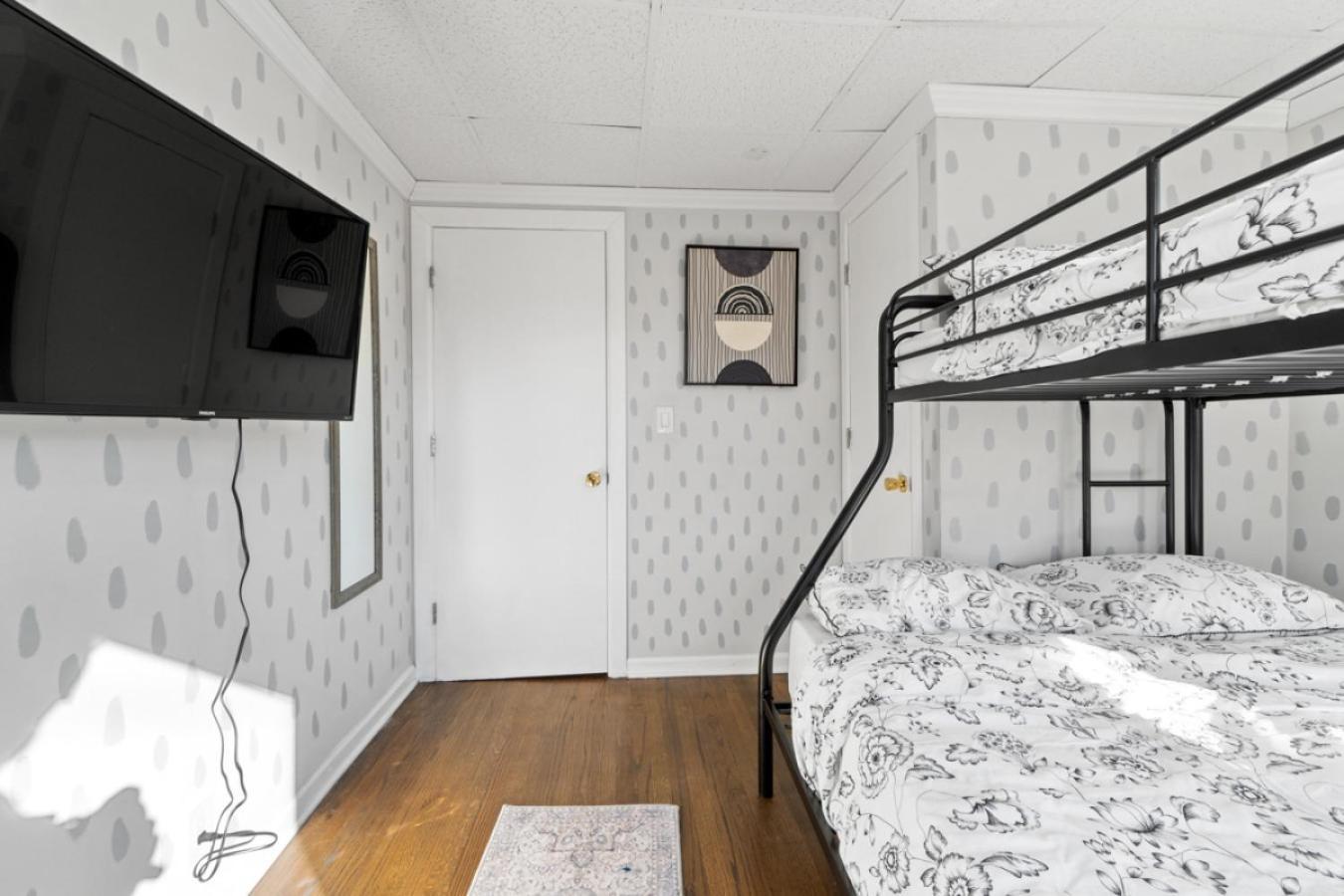 Holiday home The Whimsical Estate Sleeps 16plus 20m To Nyc Free Parking New York