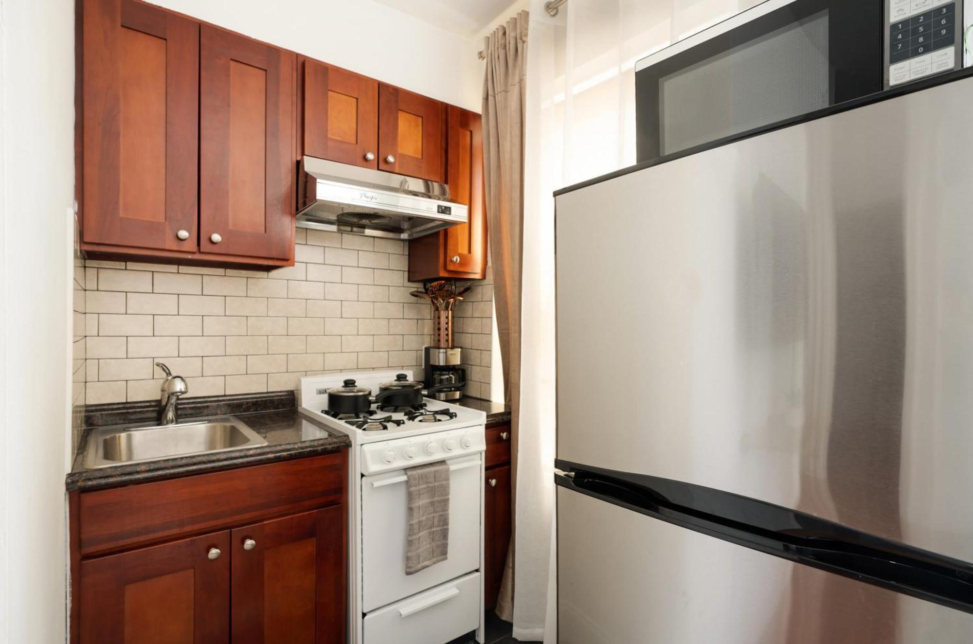 Apartment 69-4d Trendy Lower East Side 1br Brand New *