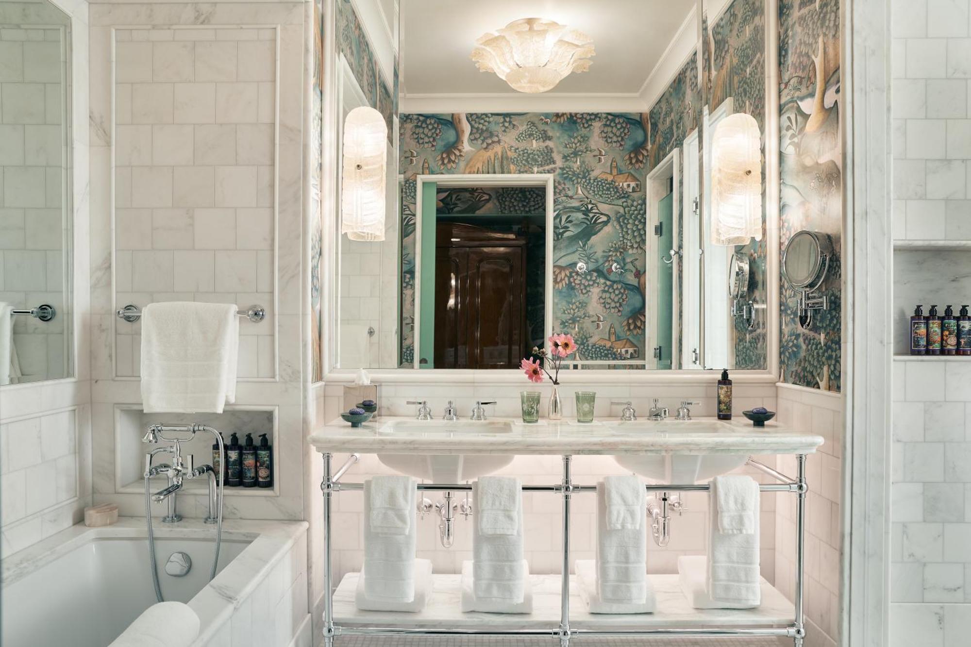 The Fifth Avenue 5*