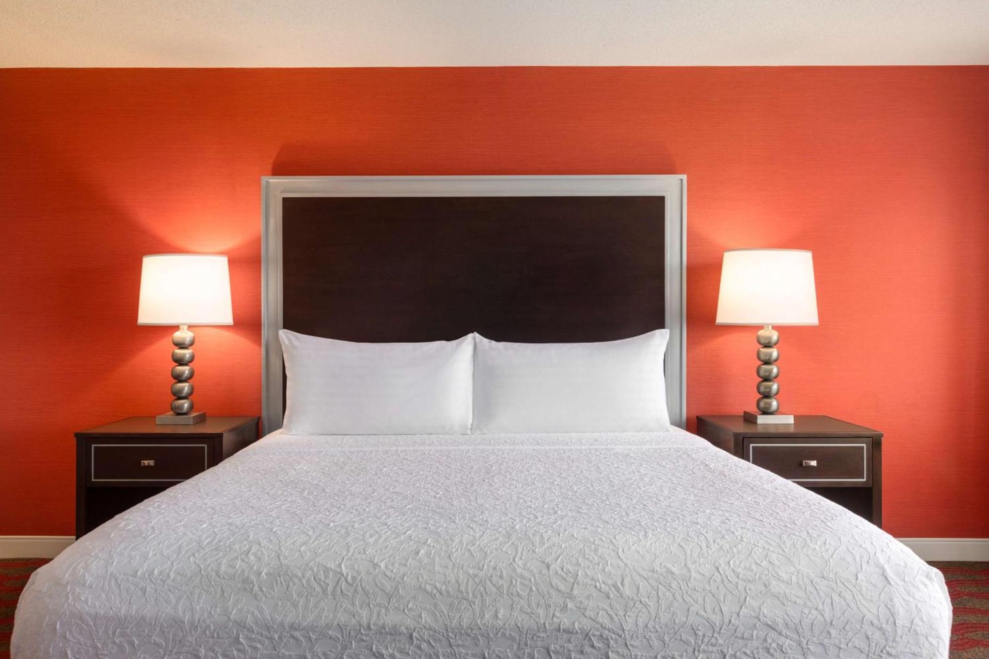 Doubletree By Hilton New York-laguardia Hotel 3*