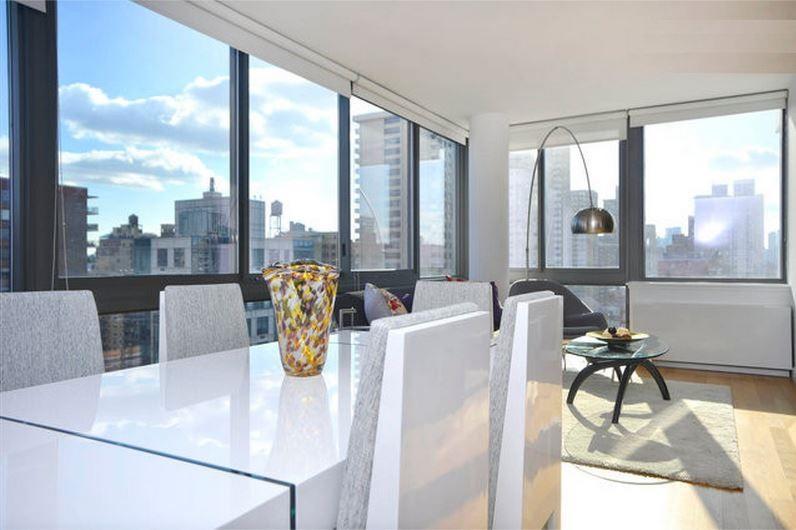 Upper West Side Apartment *
