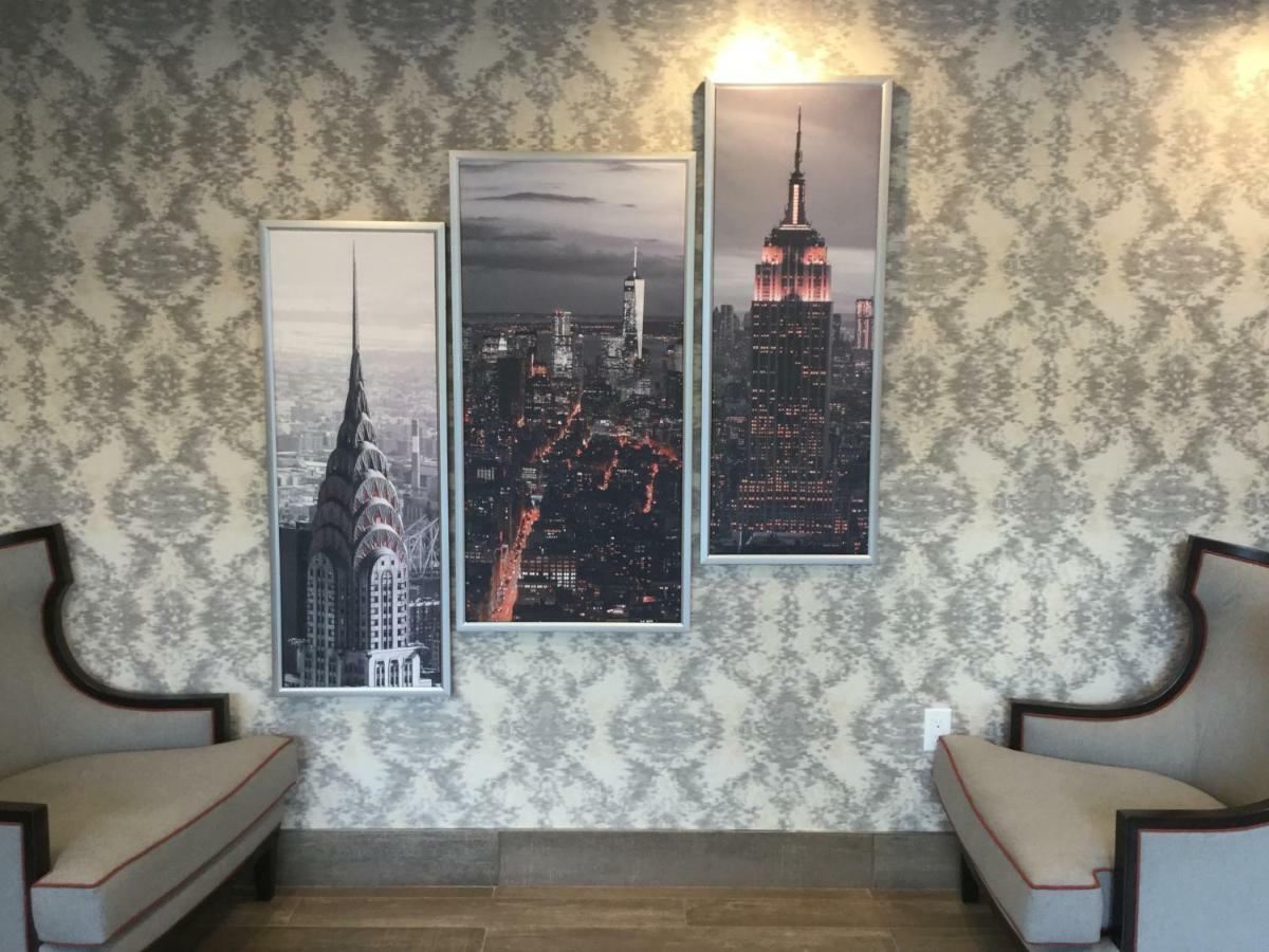 Ramada By Wyndham Bronx Terminal 3*