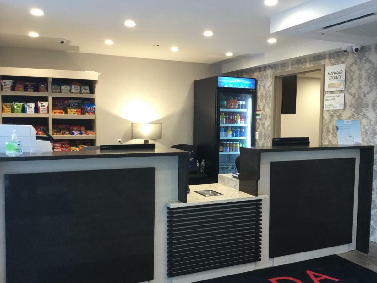 Ramada By Wyndham Bronx Terminal Hotel New York