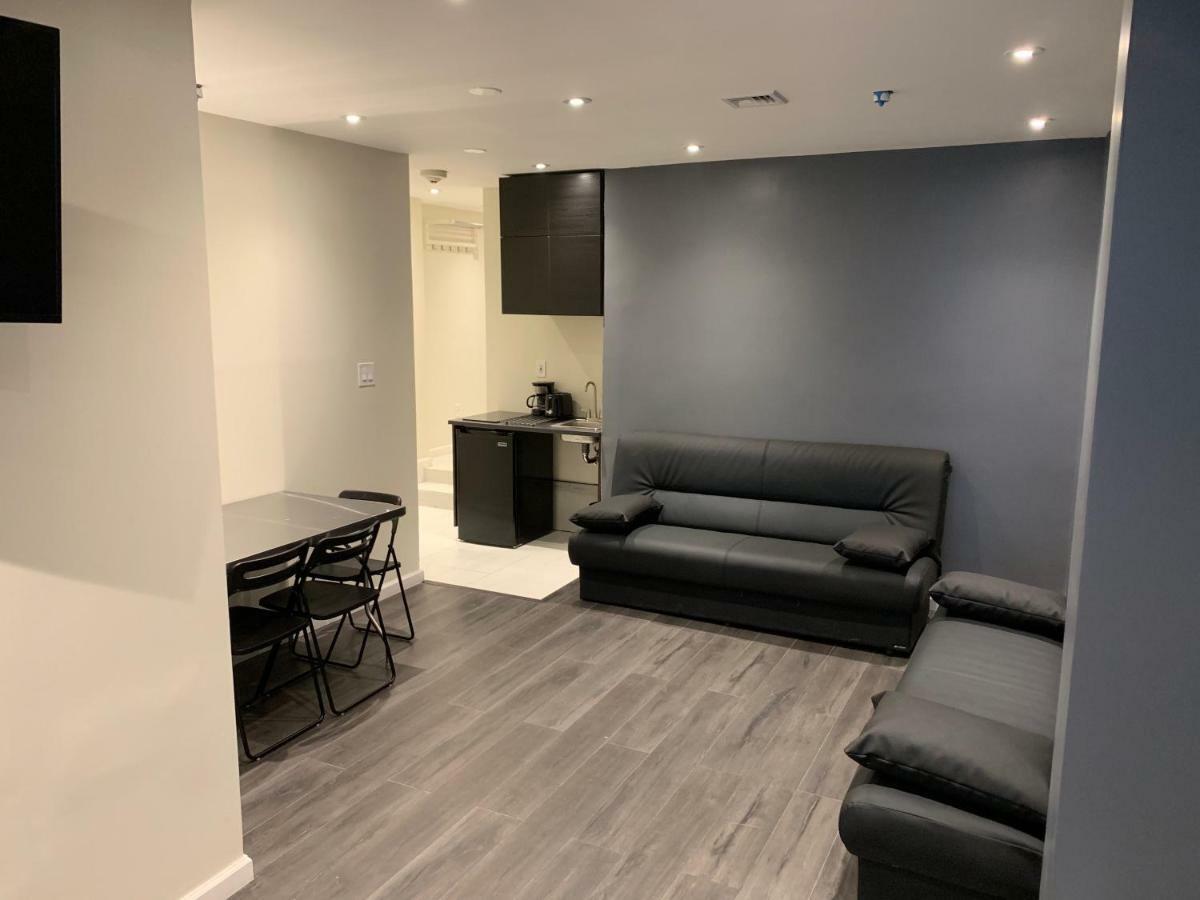 Modern Next To Madison Square Garden * New York