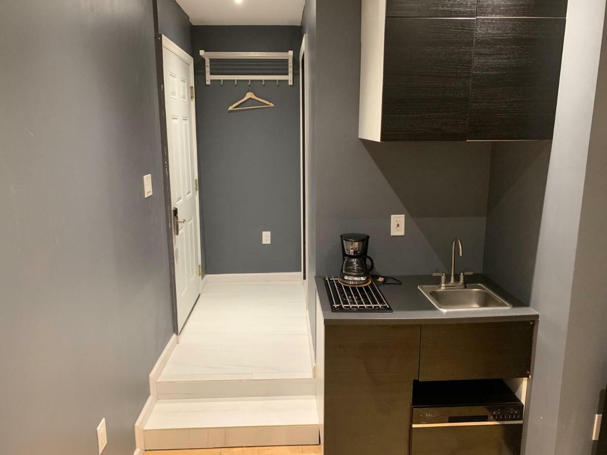 Modern Next To Madison Square Garden *