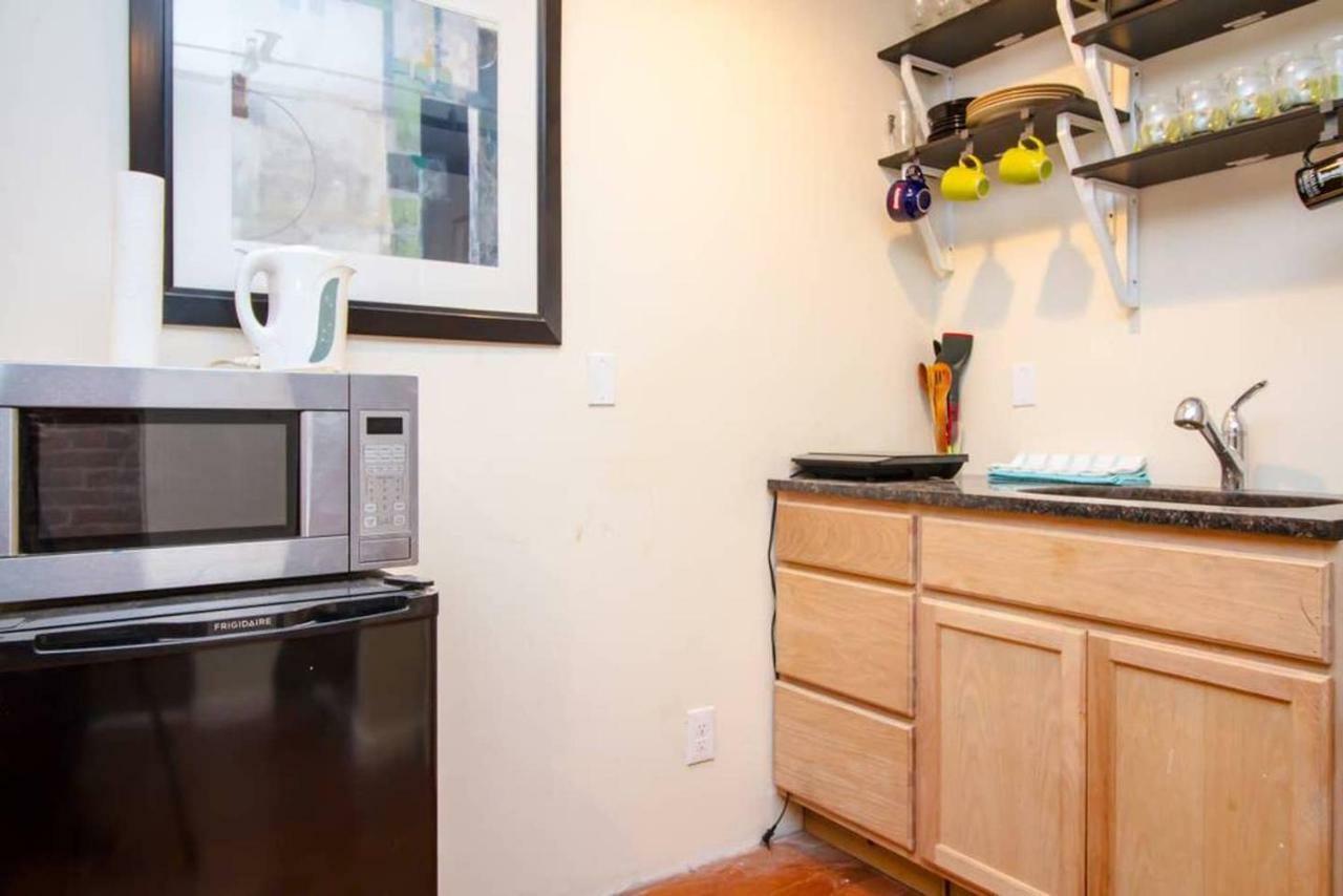 Apartment Beautiful Historic Townhouse W/ Backyard New York