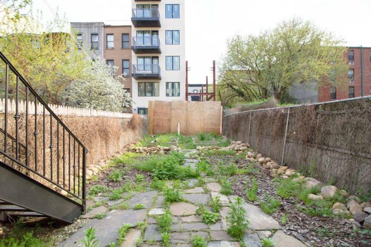 Beautiful Historic Townhouse W/ Backyard Apartment New York