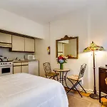 Gracie Inn Hotel/Bed And Breakfast