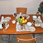 Travel Nurse Housing & Internationals Travelers, College Student, Young Business Professionals - Corporate Housing Accommodation, Offsite Employee & Vacation Temporary Short-Terms Bookings