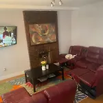 Gem. Williamsburg 2 Bedroom.