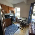 Gem. Williamsburg 2 Bedroom.