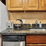 Prime Manhattan Location Family Friendly 2Br