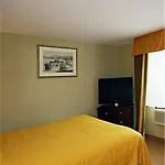 Quality Inn Jamaica Airtrain
