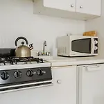 Studio Apartment - 39Th Street