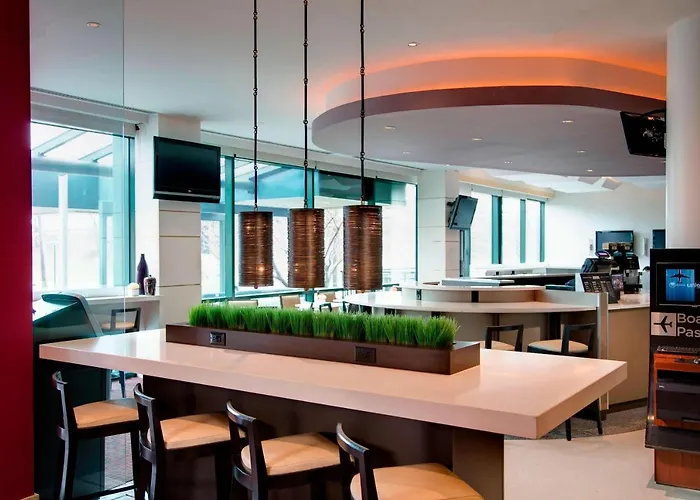 Courtyard By Marriott New York Jfk Airport