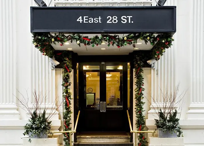 Latham Hotel