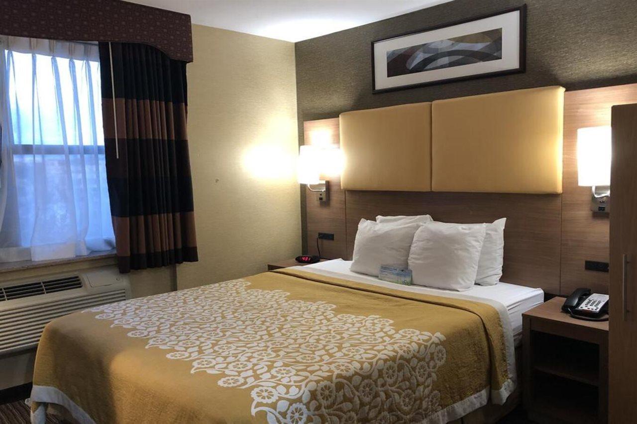 Hotel Days By Wyndham Brooklyn New York