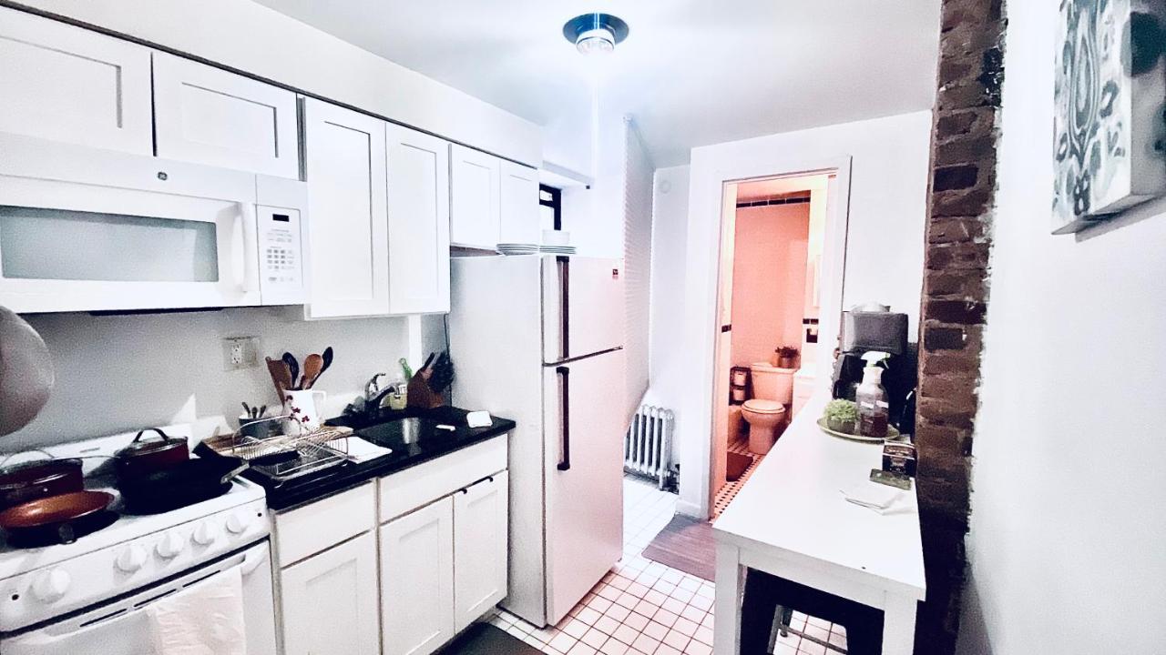 Guest house Times Square Manhattan - Private Room In 2 Bedroom Apartment *