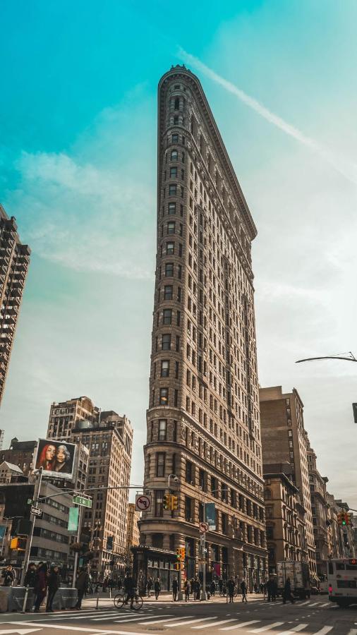 And The City, Empire State Building Apartment *