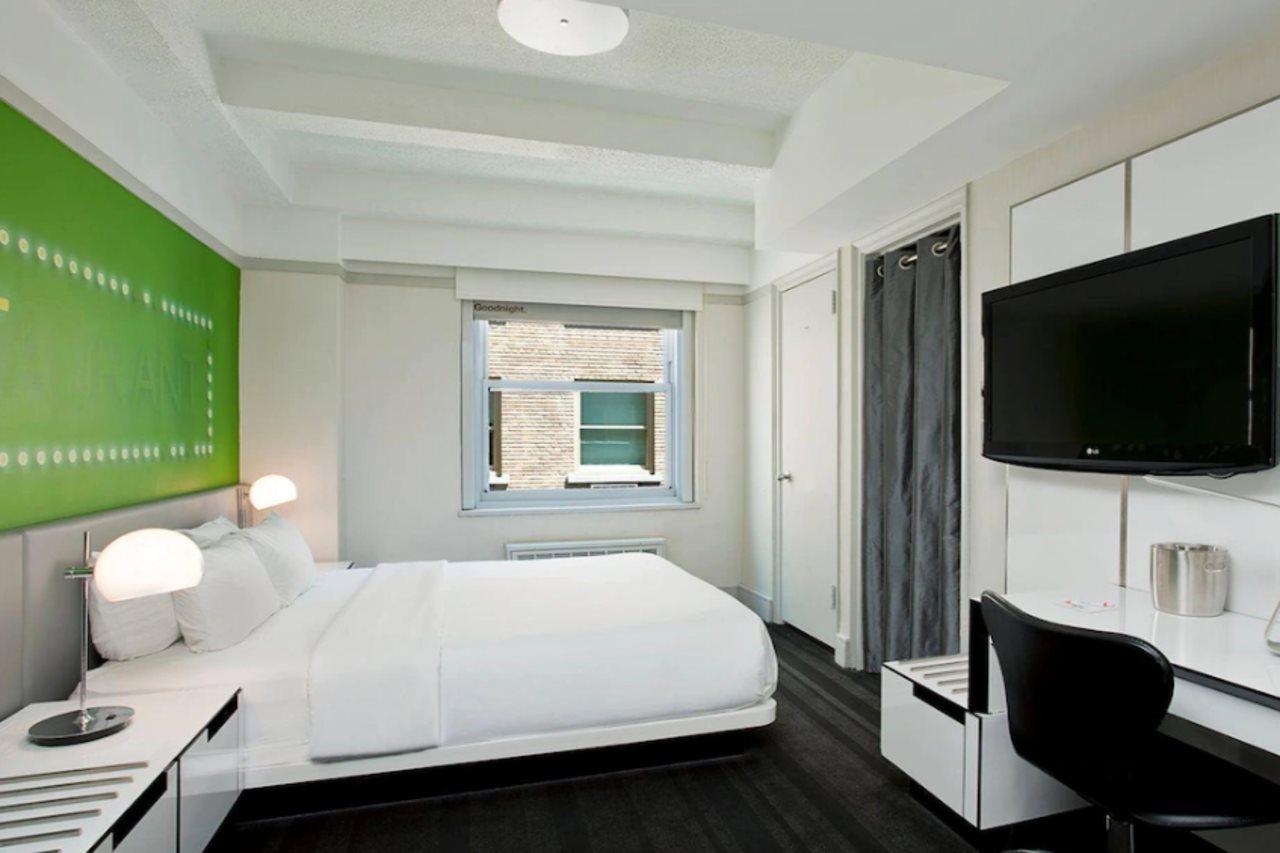 Hotel Row Nyc At Times Square