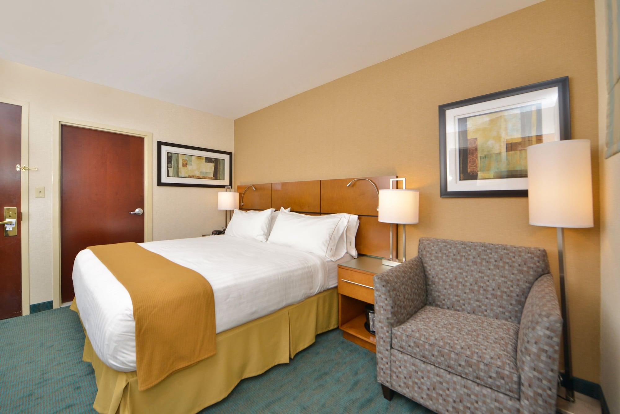 Express Kennedy Airport, An Ihg 3* New York