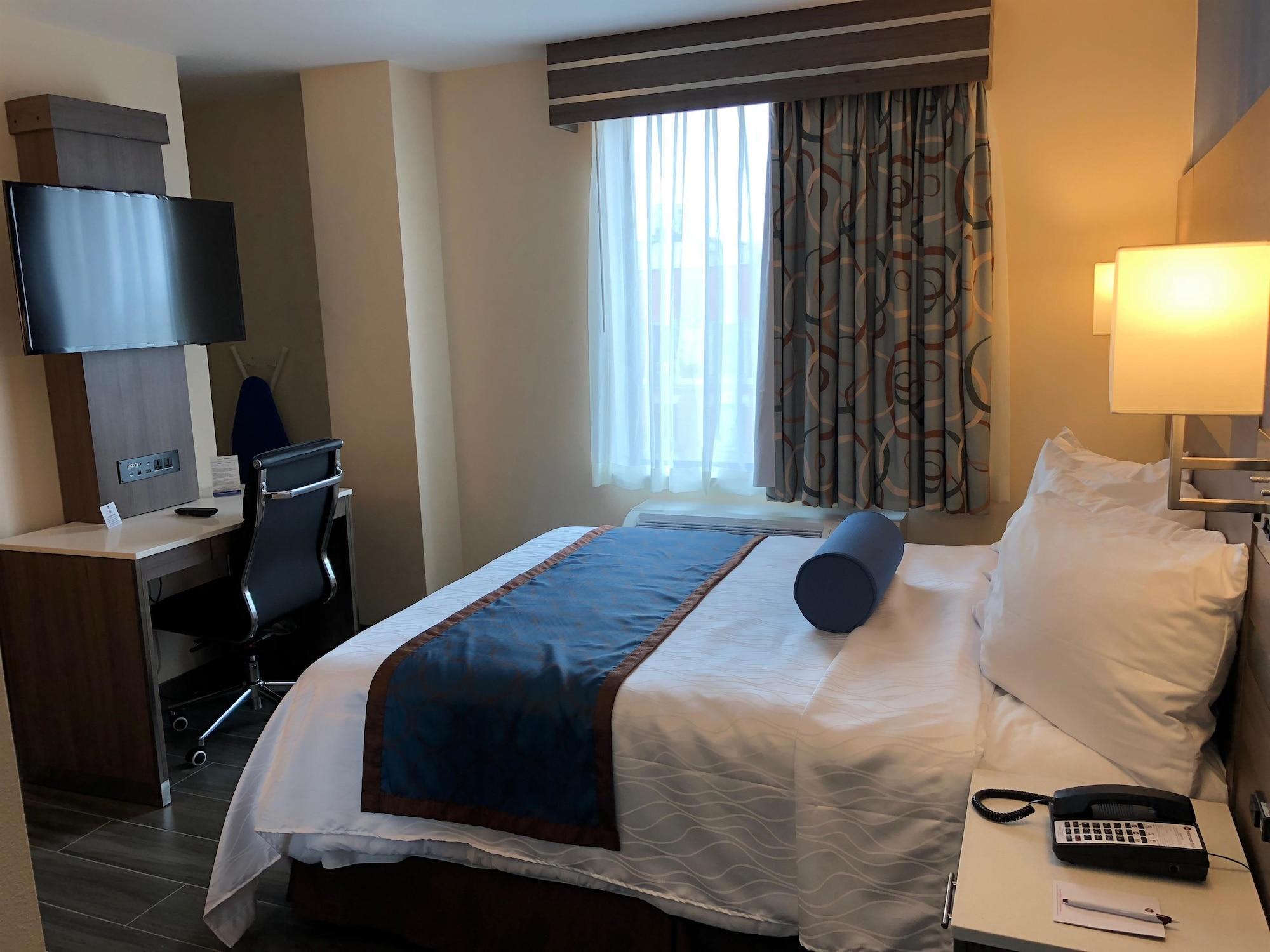 Western Stadium Hotel 3*