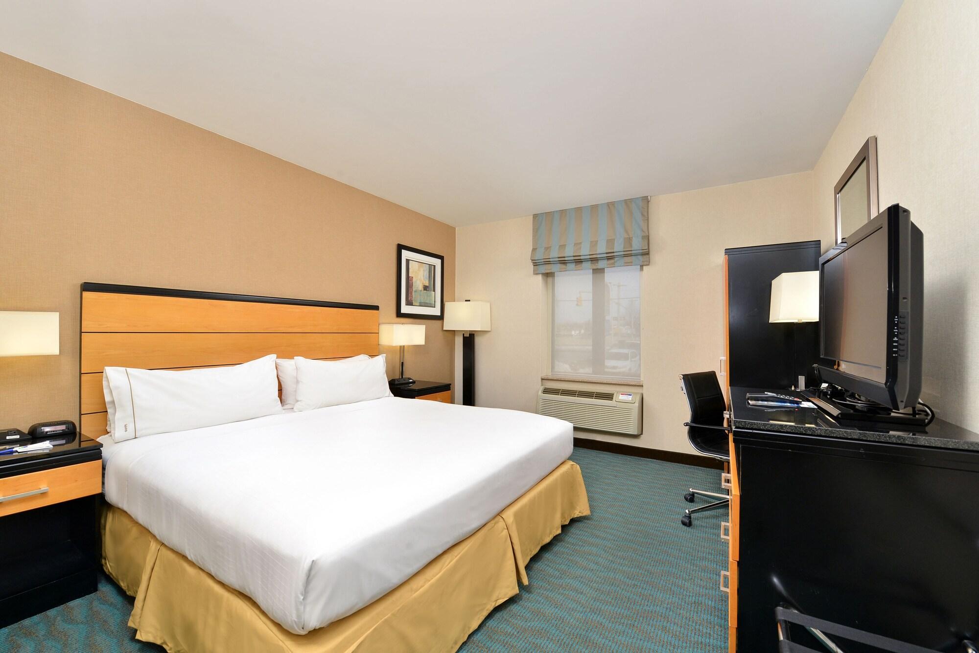 Express Kennedy Airport, An Ihg Hotel New York