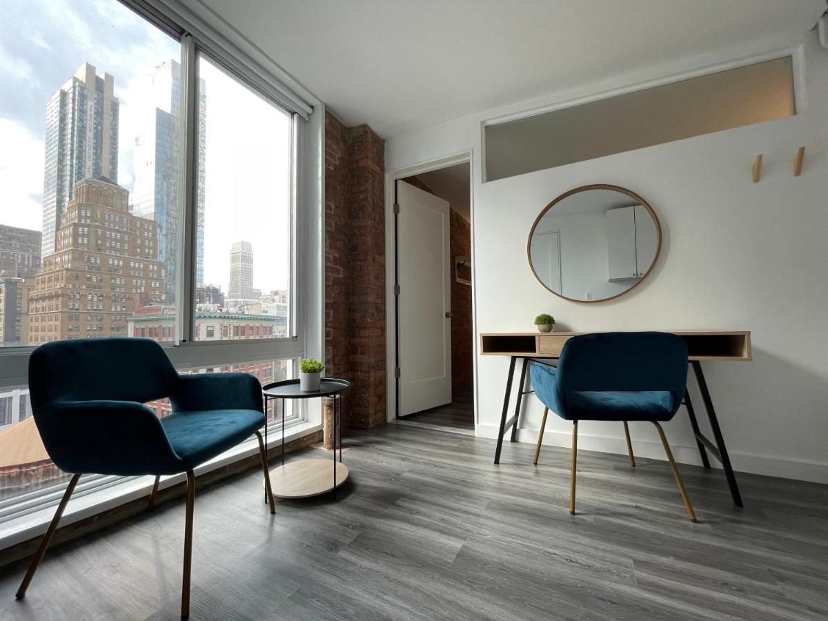 Apartment And The City, Empire State Building *