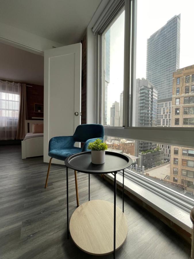 Apartment And The City, Empire State Building
